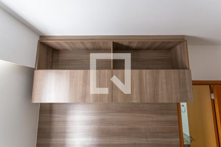 Apartamento para alugar com 75m², 2 quartos e 2 vagasArmário da Suíte 2