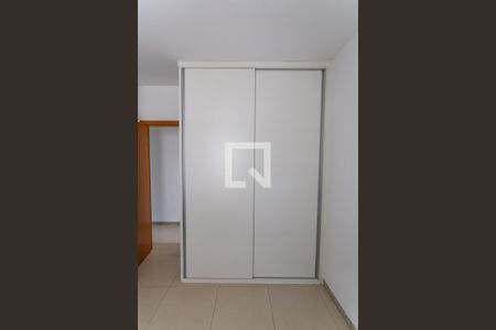 Apartamento para alugar com 75m², 2 quartos e 2 vagasArmário da Suíte 2
