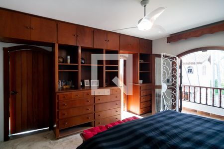 Casa à venda com 800m², 4 quartos e 4 vagasQuarto 4 - Suíte