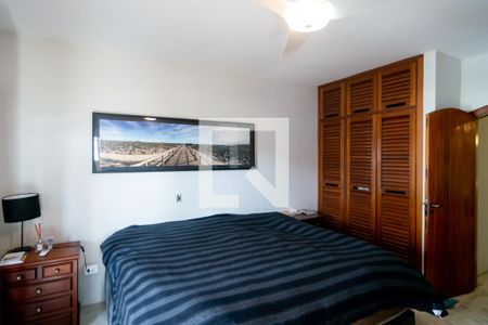 Casa à venda com 800m², 4 quartos e 4 vagasQuarto 4 - Suíte