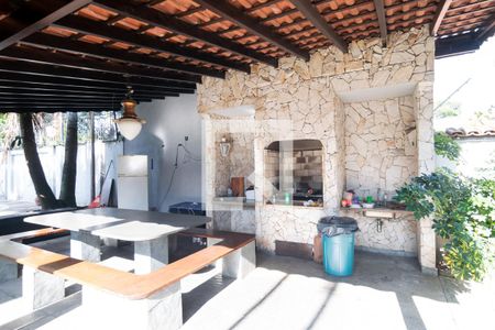 Casa à venda com 800m², 4 quartos e 4 vagasChurrasqueira