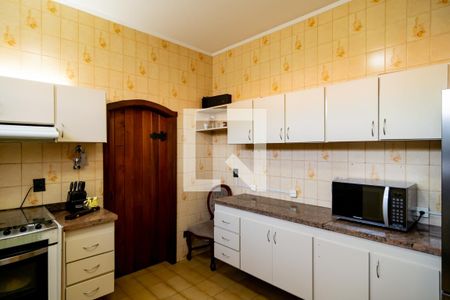 Casa à venda com 800m², 4 quartos e 4 vagasCozinha