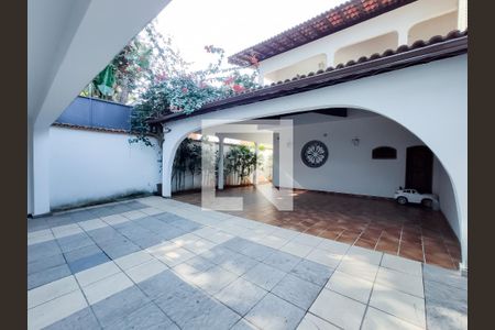 Casa à venda com 800m², 4 quartos e 4 vagasGaragem