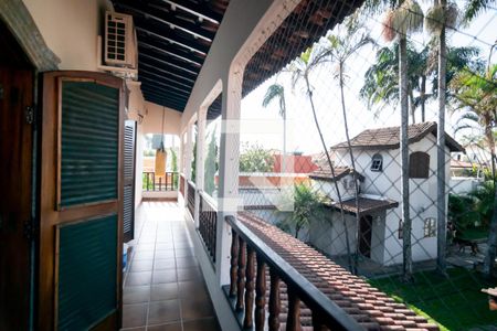 Casa à venda com 800m², 4 quartos e 4 vagasVaranda Quarto 2 e Suíte 4