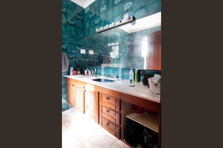 Casa à venda com 800m², 4 quartos e 4 vagasBanheiro Quarto 3 - Suíte