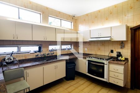 Casa à venda com 800m², 4 quartos e 4 vagasCozinha