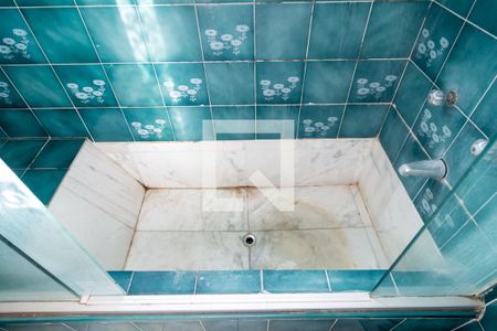 Casa à venda com 800m², 4 quartos e 4 vagasBanheiro Quarto 3 - Suíte