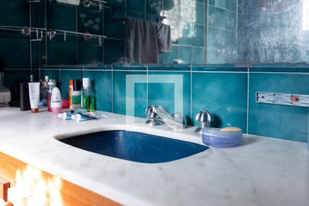 Casa à venda com 800m², 4 quartos e 4 vagasBanheiro Quarto 3 - Suíte