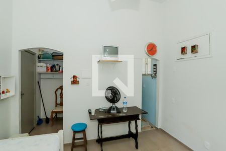 Sala/Quarto de kitnet/studio à venda com 1 quarto, 22m² em Copacabana, Rio de Janeiro