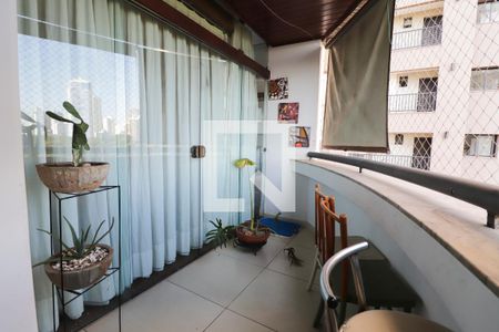 Varanda da sala de apartamento para alugar com 6 quartos, 480m² em Setor Oeste, Goiânia