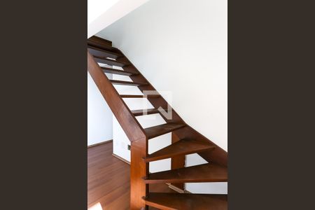 Apartamento para alugar com 77m², 1 quarto e 2 vagasEscada