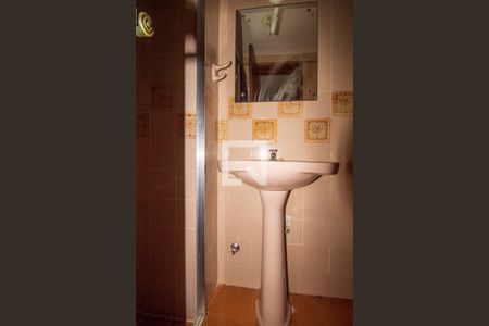 Banheiro de apartamento para alugar com 1 quarto, 35m² em Centro Histórico, Porto Alegre