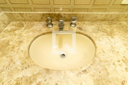 Apartamento à venda com 65m², 1 quarto e 2 vagasBanheiro Social