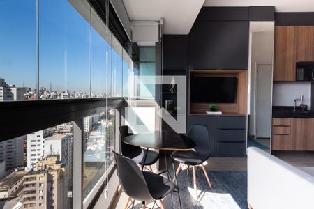 Mesa e cadeiras de jantar de kitnet/studio para alugar com 1 quarto, 30m² em Pinheiros, São Paulo