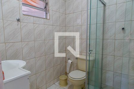 Casa à venda com 277m², 5 quartos e 4 vagas Casa à venda com 277m², 5 quartos e 4 vagasBanheiro 2