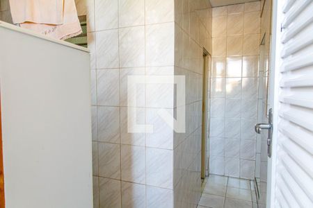 Casa à venda com 277m², 5 quartos e 4 vagas Casa à venda com 277m², 5 quartos e 4 vagasÁrea de Serviço 2