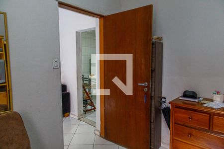Casa à venda com 277m², 5 quartos e 4 vagas Casa à venda com 277m², 5 quartos e 4 vagasQuarto 4