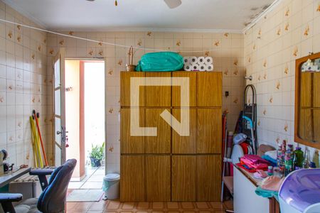 Casa à venda com 277m², 5 quartos e 4 vagas Casa à venda com 277m², 5 quartos e 4 vagasÁrea de Serviço