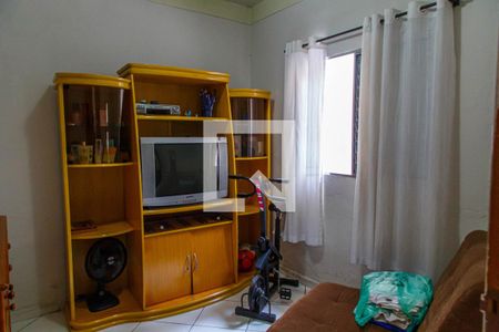 Casa à venda com 277m², 5 quartos e 4 vagas Casa à venda com 277m², 5 quartos e 4 vagasQuarto 4