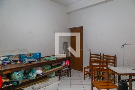 Casa à venda com 277m², 5 quartos e 4 vagas Casa à venda com 277m², 5 quartos e 4 vagasQuarto 5