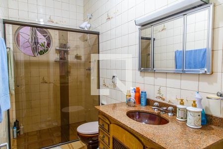 Casa à venda com 277m², 5 quartos e 4 vagas Casa à venda com 277m², 5 quartos e 4 vagasBanheiro