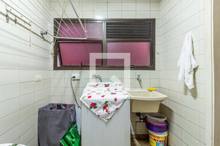 Apartamento à venda com 220m², 4 quartos e 3 vagas Apartamento à venda com 220m², 4 quartos e 3 vagasÁrea de Serviço