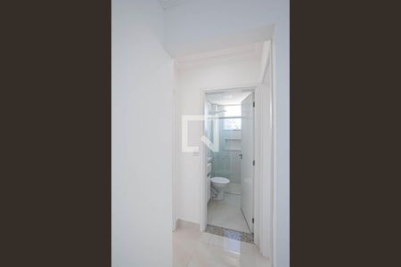 Corredor de apartamento para alugar com 2 quartos, 46m² em São João Batista (venda Nova), Belo Horizonte