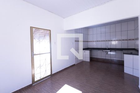 Casa à venda com 360m², 2 quartos e 2 vagas Casa à venda com 360m², 2 quartos e 2 vagasCozinha
