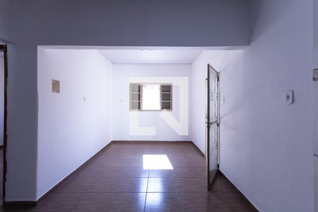 Casa à venda com 360m², 2 quartos e 2 vagas Casa à venda com 360m², 2 quartos e 2 vagasCozinha