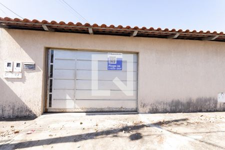 Fachada de casa à venda com 2 quartos, 360m² em Solange Park I, Goiânia