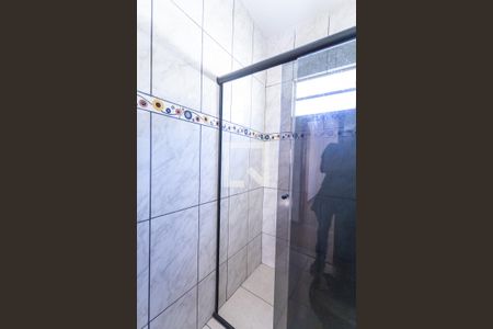 Casa à venda com 360m², 2 quartos e 2 vagas Casa à venda com 360m², 2 quartos e 2 vagasBanheiro