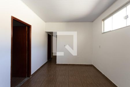 Casa à venda com 360m², 2 quartos e 2 vagas Casa à venda com 360m², 2 quartos e 2 vagasSala
