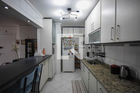 Apartamento à venda com 95m², 2 quartos e 2 vagasCozinha