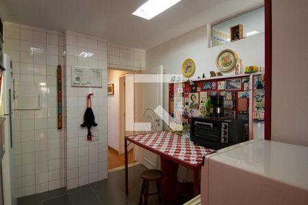 Apartamento à venda com 117m², 3 quartos e sem vagaCozinha