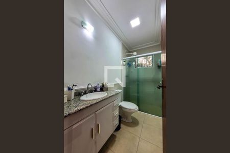 Casa à venda com 155m², 3 quartos e 3 vagasBanheiro Social