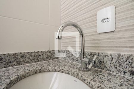 Banheiro  de apartamento para alugar com 2 quartos, 35m² em Vila Carrao, São Paulo