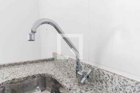 Sala/Cozinha - Torneira de apartamento para alugar com 2 quartos, 40m² em Vila Graciosa, São Paulo