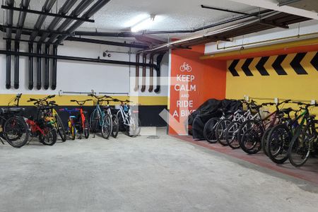 Apartamento à venda com 75m², 2 quartos e 2 vagas Apartamento à venda com 75m², 2 quartos e 2 vagasÁrea Comum - Biciletário