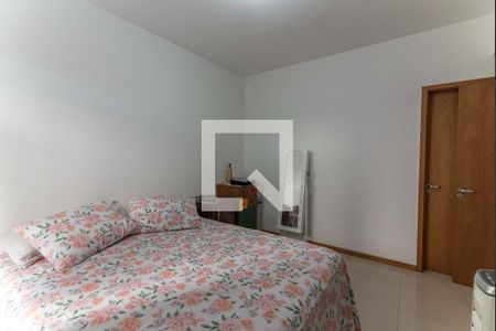 Apartamento à venda com 75m², 2 quartos e 2 vagas Apartamento à venda com 75m², 2 quartos e 2 vagasSuíte