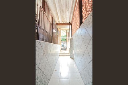 Área externa de casa para alugar com 1 quarto, 15m² em Parque Maria Domitila, São Paulo