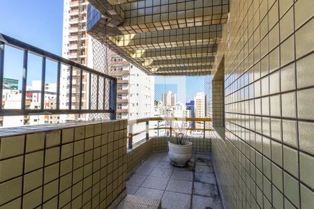 Apartamento para alugar com 680m², 4 quartos e 2 vagasVaranda