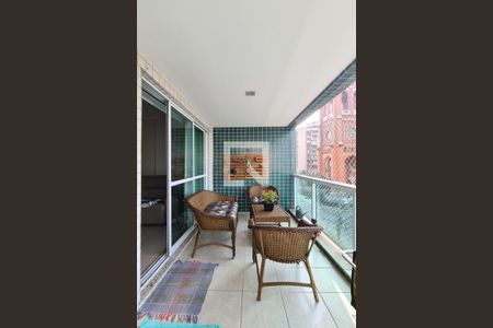 Apartamento à venda com 115m², 3 quartos e 2 vagasVaranda da Sala