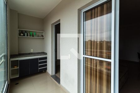 Varanda da sala de apartamento para alugar com 2 quartos, 54m² em Jardim São Luiz, Ferraz de Vasconcelos