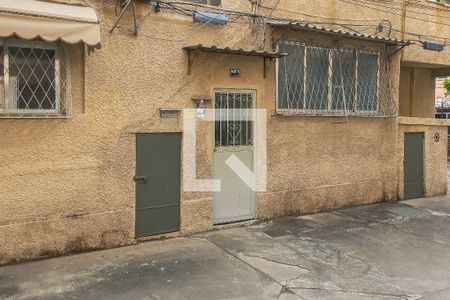 Apartamento para alugar com 70m², 2 quartos e sem vagaEntrada do Bloco