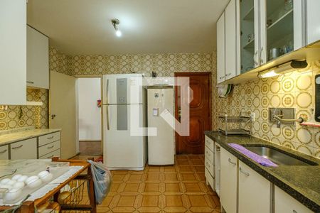 Apartamento para alugar com 140m², 3 quartos e 2 vagas Apartamento para alugar com 140m², 3 quartos e 2 vagasCozinha