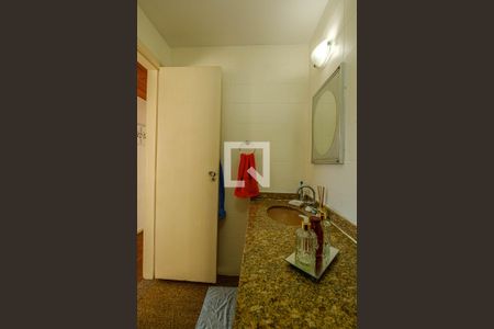 Apartamento para alugar com 140m², 3 quartos e 2 vagas Apartamento para alugar com 140m², 3 quartos e 2 vagasBanheiro Social