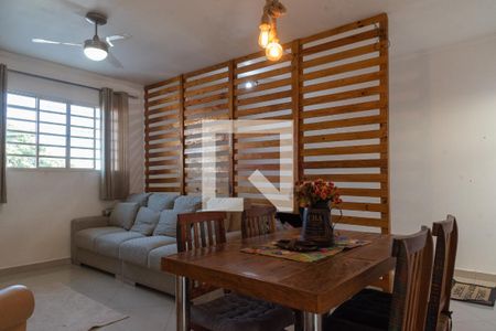 Sala de casa à venda com 3 quartos, 136m² em Parque Jambeiro, Campinas