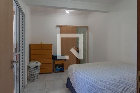 Casa à venda com 136m², 3 quartos e 4 vagasSuíte 1