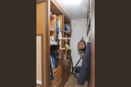 Casa à venda com 136m², 3 quartos e 4 vagasCloset da suíte 1