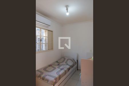 Casa à venda com 136m², 3 quartos e 4 vagasSuíte 2